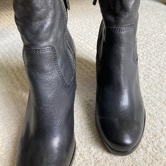 New FRYE Patty Artisan Zip Black Leather Ankle Boot 7.5M - Picture 3 of 7